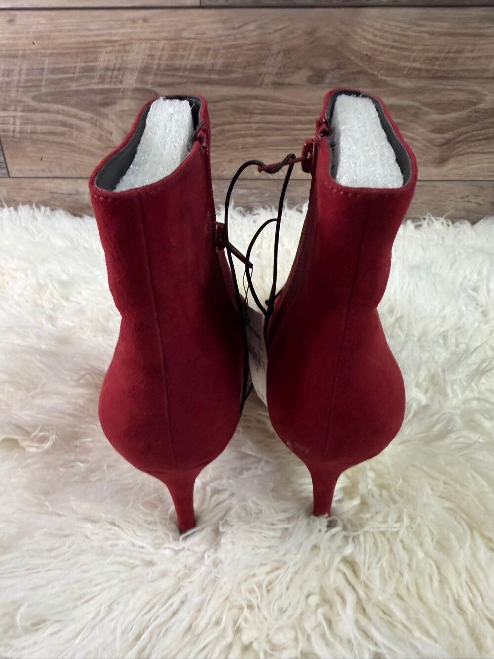 Express Women’s 7.5 Burgundy Suede Ankle Boots Pointed Toe Kitten Heel Y2K - Picture 4 of 9